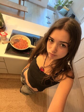 Full leaked Bighazeleyeddoe page private onlyfans photo