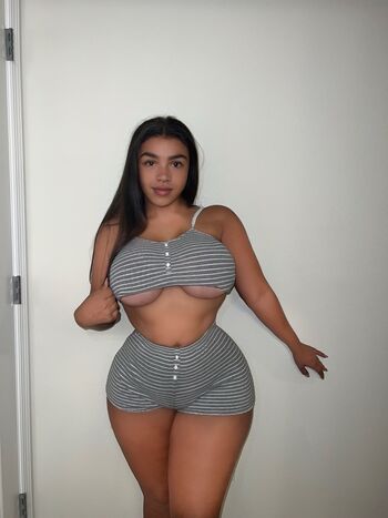 Full leaked Bigheartbriella private onlyfans photo