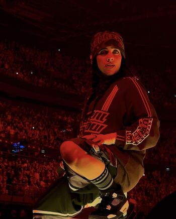 Full leaked Billie eilish  page private onlyfans photo