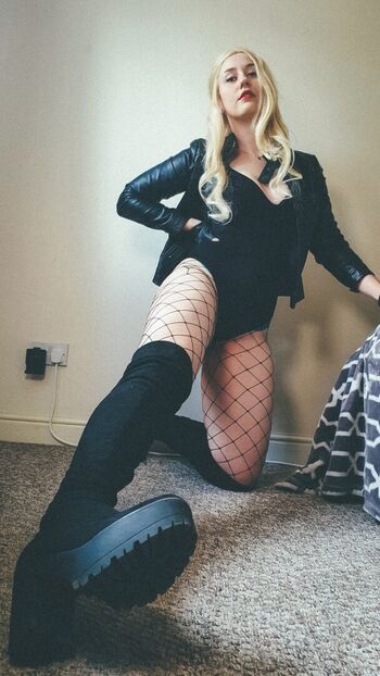 Full leaked Billietrixx private onlyfans photo