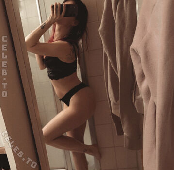 Full leaked Bitchazepam private onlyfans photo