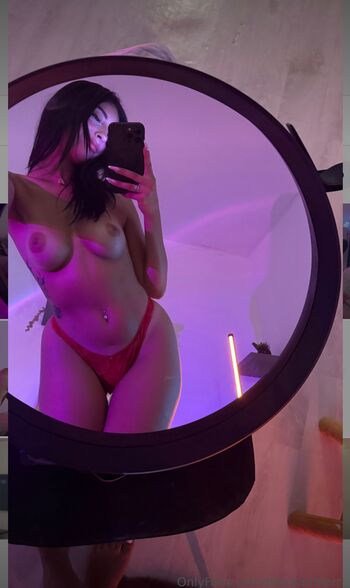 Full leaked Blackamberr private onlyfans photo
