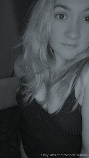 blonde.bunnie