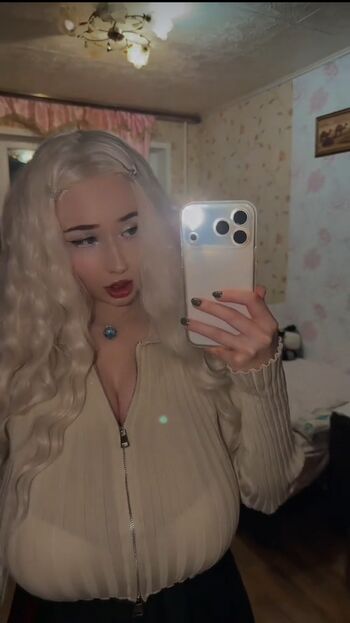 Full leaked Blondieup private onlyfans photo