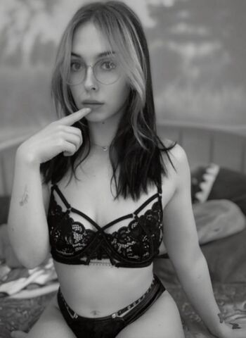 Full leaked Blossomprinxess private onlyfans photo