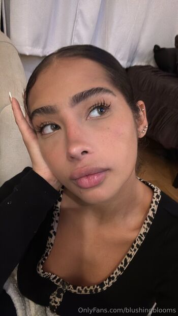 blushingblooms