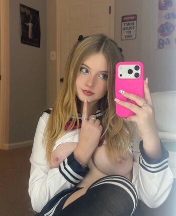 Full leaked Bobbie moore page private onlyfans photo