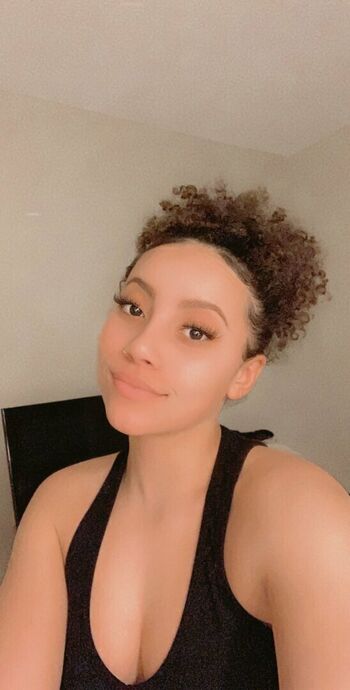 Full leaked Bobbie private onlyfans photo