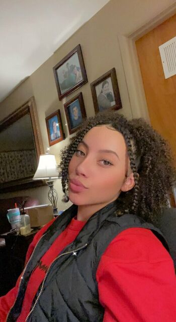 Full leaked Bobbie private onlyfans photo
