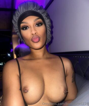Full leaked Bombshell page private onlyfans photo