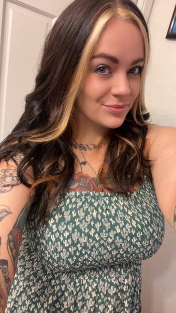 Full leaked Bonnie clydexoxo private onlyfans photo