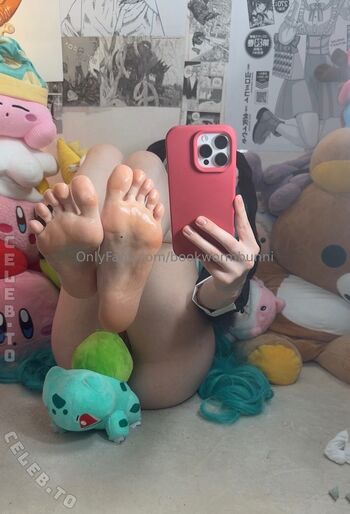 Full leaked Bookwormbunni private onlyfans photo