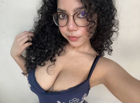 Full leaked Bootlegshakira private onlyfans photo