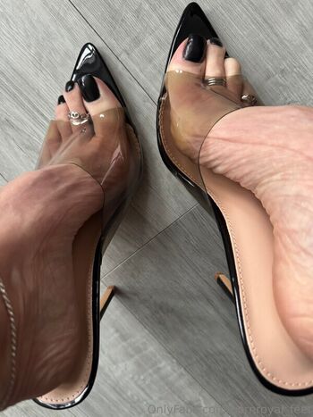 Full leaked Bornroyal feet private onlyfans photo