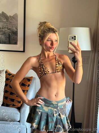 Full leaked Bougie bb private onlyfans photo
