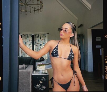 Full leaked Boutinela babes  page private onlyfans photo
