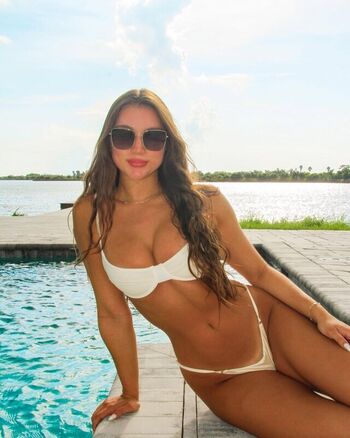 Full leaked Boutinela babes  page private onlyfans photo