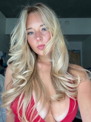 Full leaked Boutinela babes  page private onlyfans photo
