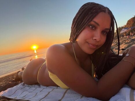 Full leaked Boutinela babes  page private onlyfans photo