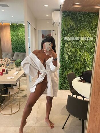 Brazilian Hotwife