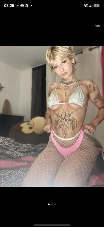 Full leaked Breezydolls private onlyfans photo