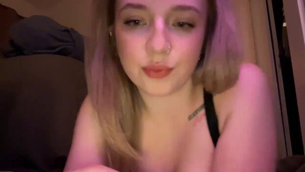 Full leaked Briellesnow private onlyfans photo