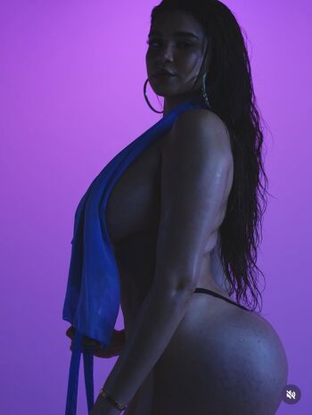 Full leaked Briiellas private onlyfans photo