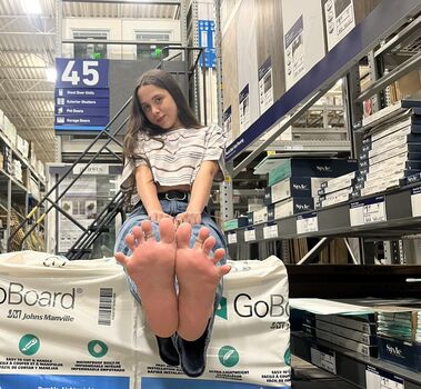 Full leaked Brisweetfeet private onlyfans photo