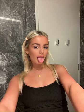Full leaked Brontesheppeard private onlyfans photo