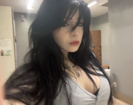 BuffGothMom