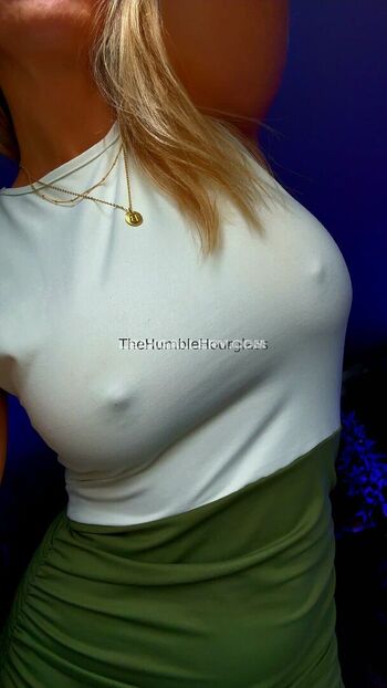 Full leaked Bumble b tuna private onlyfans photo