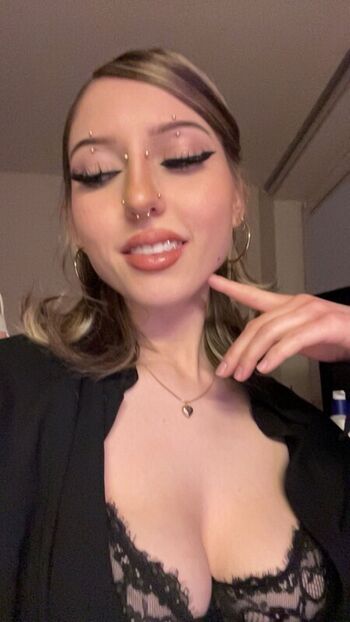 Full leaked Bunnyboylo private onlyfans photo