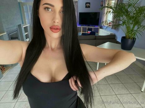 busty_ju