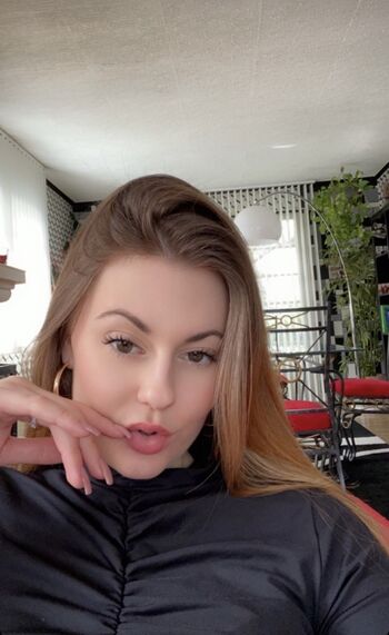 Full leaked Caarlita private onlyfans photo
