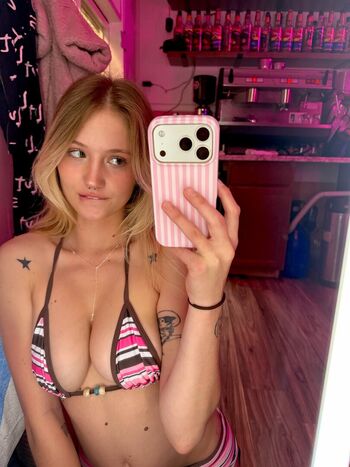 Full leaked Caffeine crushh private onlyfans photo
