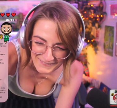 Full leaked Caitlin marie reacts private onlyfans photo