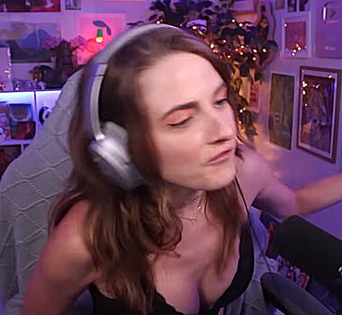 Full leaked Caitlin marie reacts private onlyfans photo