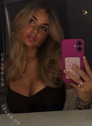 Full leaked Callmelenilu private onlyfans photo