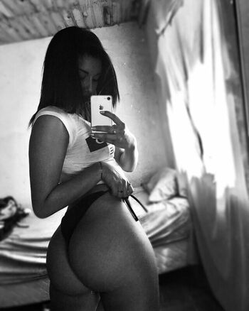 Full leaked Camicaceresok private onlyfans photo