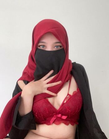 Full leaked Camilla hijab private onlyfans photo