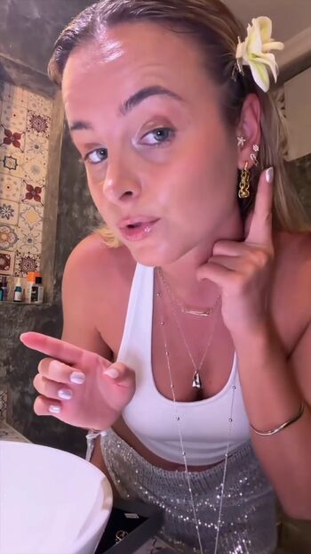 Full leaked Camille lv private onlyfans photo