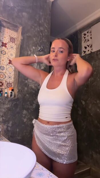Full leaked Camille lv private onlyfans photo