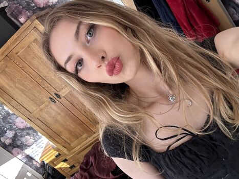 Full leaked Capybaraclutchs private onlyfans photo