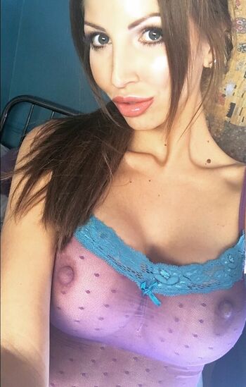 Full leaked Cara steel private onlyfans photo