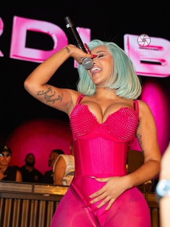 Full leaked Cardi b page private onlyfans photo