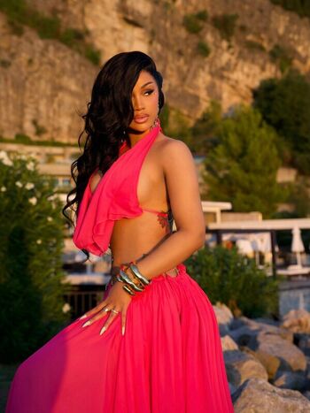 Full leaked Cardi b  page private onlyfans photo