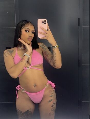 Full leaked Carenavonchae private onlyfans photo