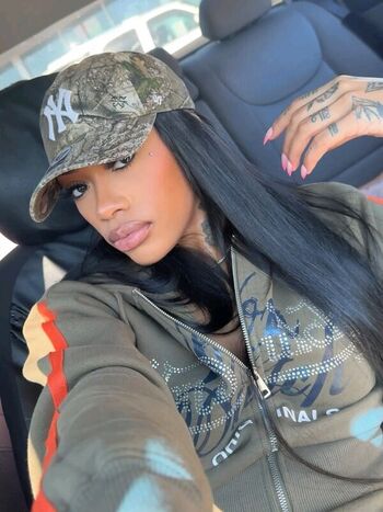 Full leaked Carenavonchae page private onlyfans photo
