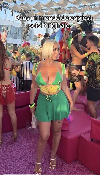 Full leaked Carla crl private onlyfans photo