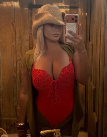 Full leaked Carla moreau private onlyfans photo